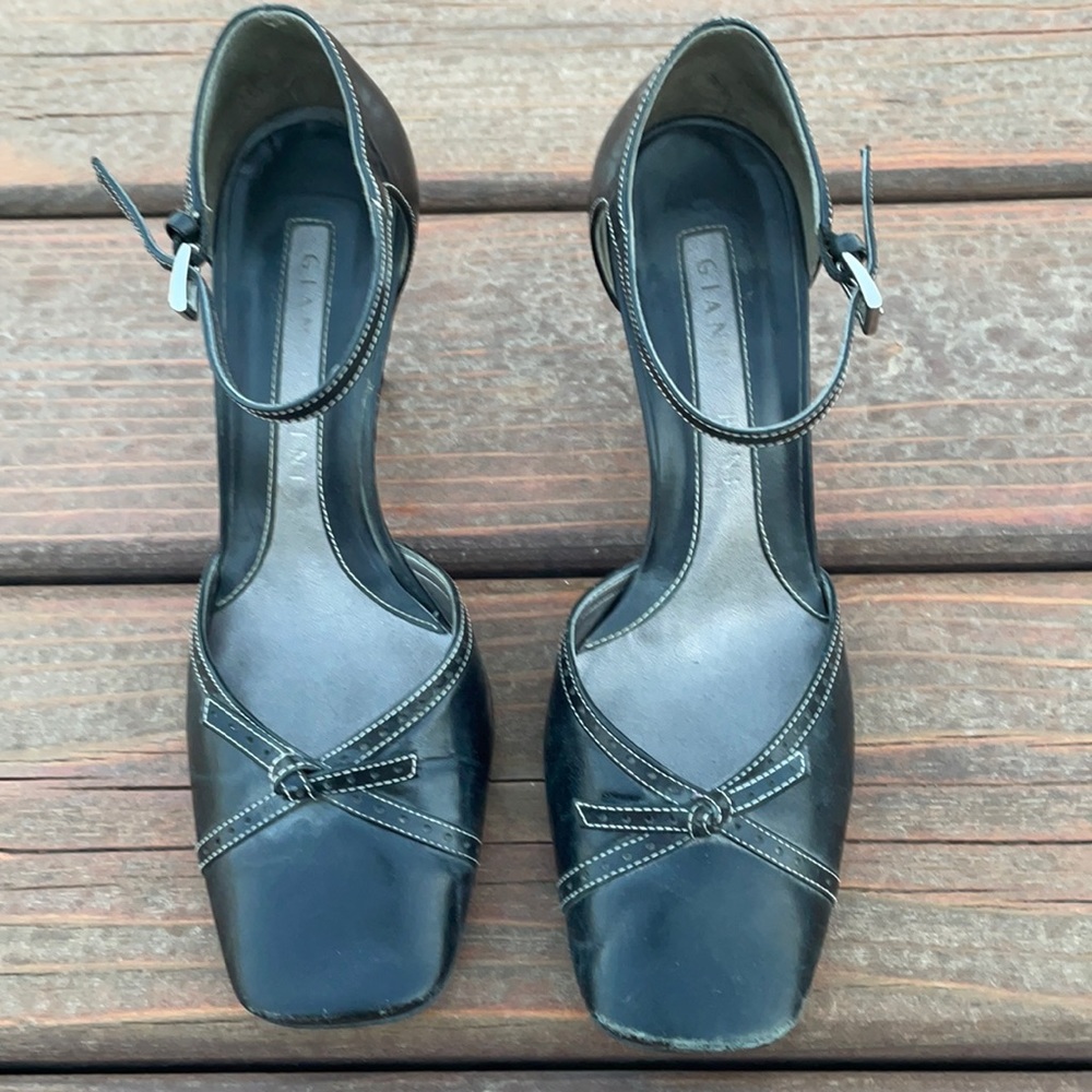 Gianni Bini black square toe 3 in heels